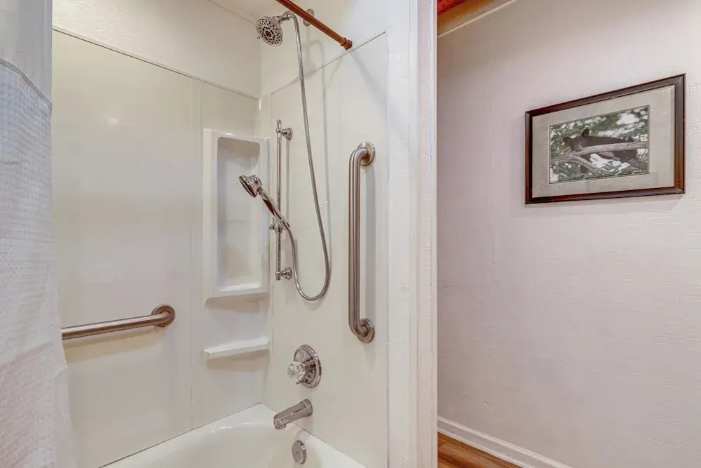 Pet-friendly Gatlinburg Cabin w/ Hot Tub!