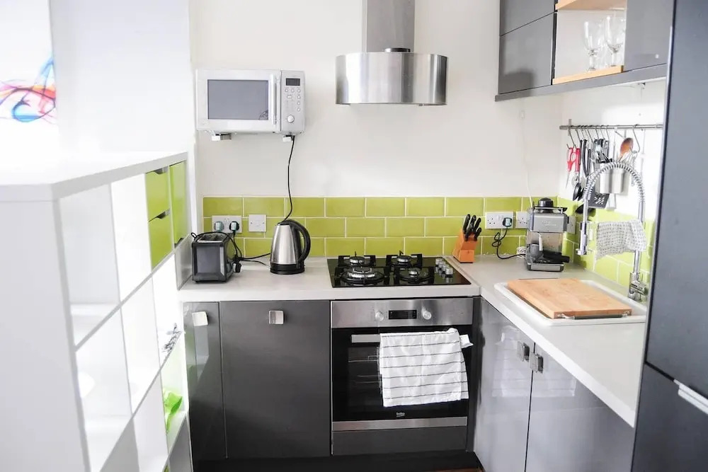 Glasgow Apartment Transport Links & Street Parking