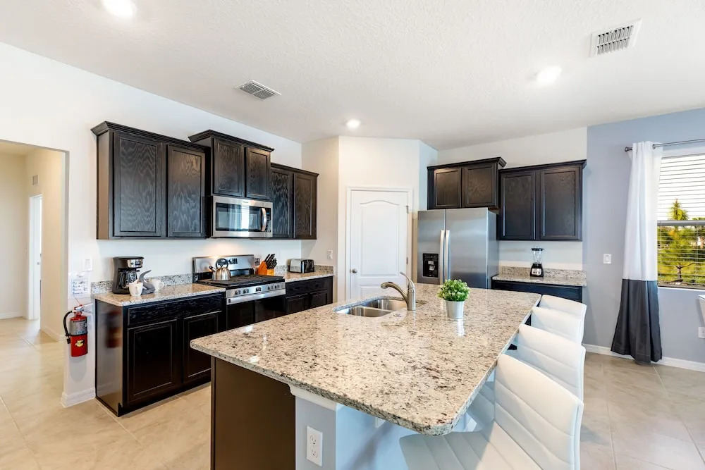 Lake View Villa 6 Bedrooms