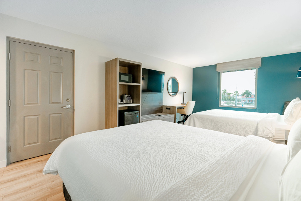 Holiday Inn Express Hotel & Suites Cocoa Beach by IHG