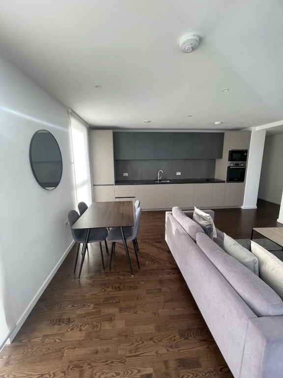 Immaculate 2bed Apartment in London - City Views
