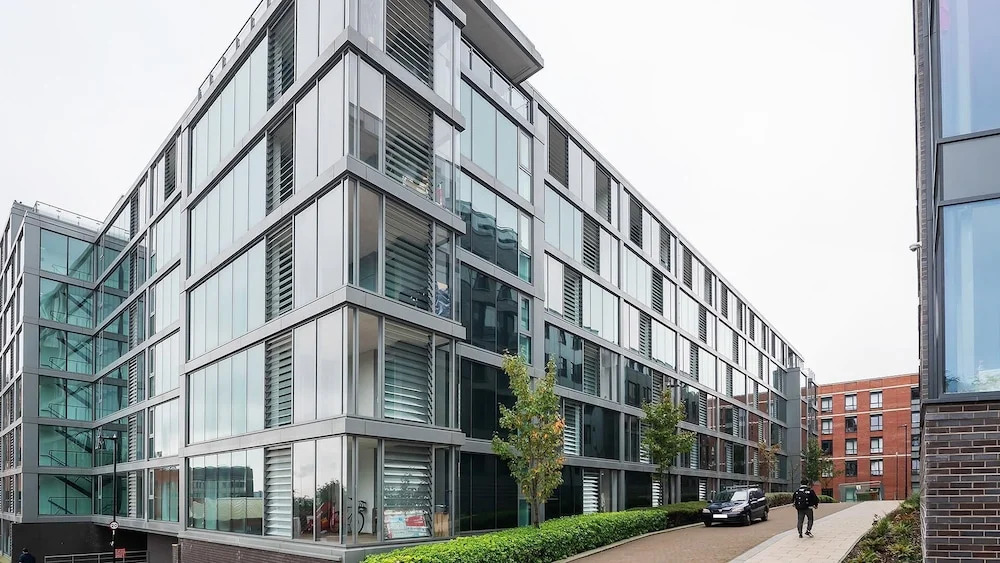 Bright, Stylish 2BR Apartment in Central Sheffield