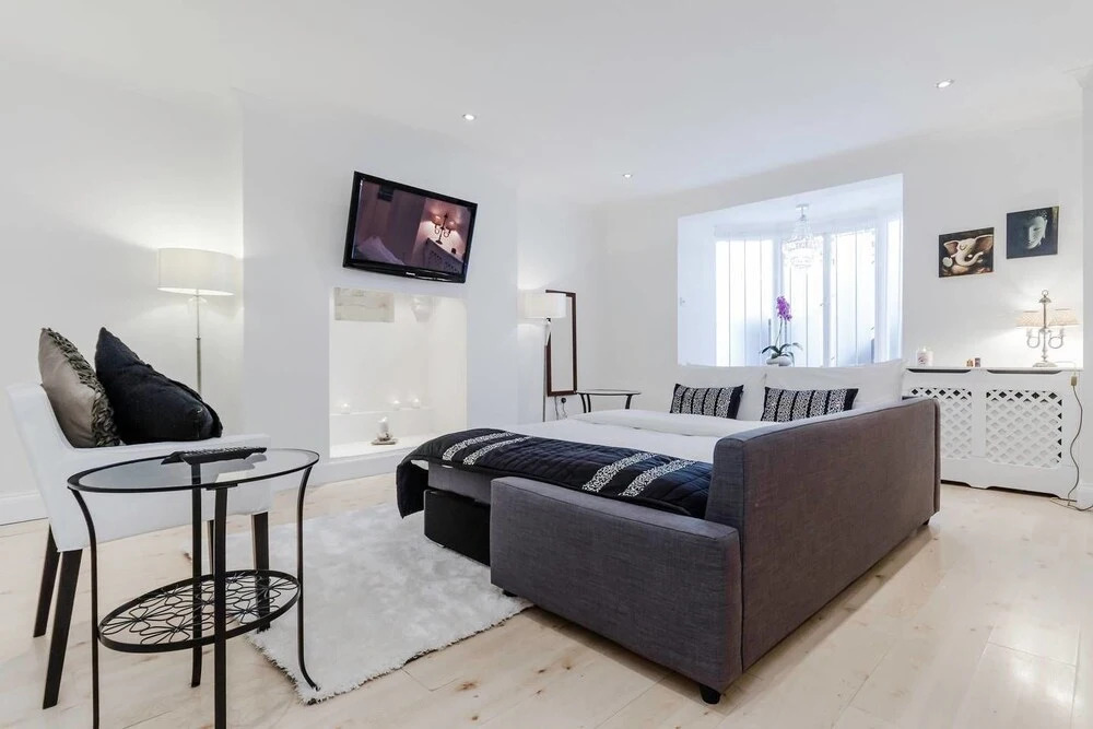 Lovely 1 Bedroom Home in Paddington W/patio
