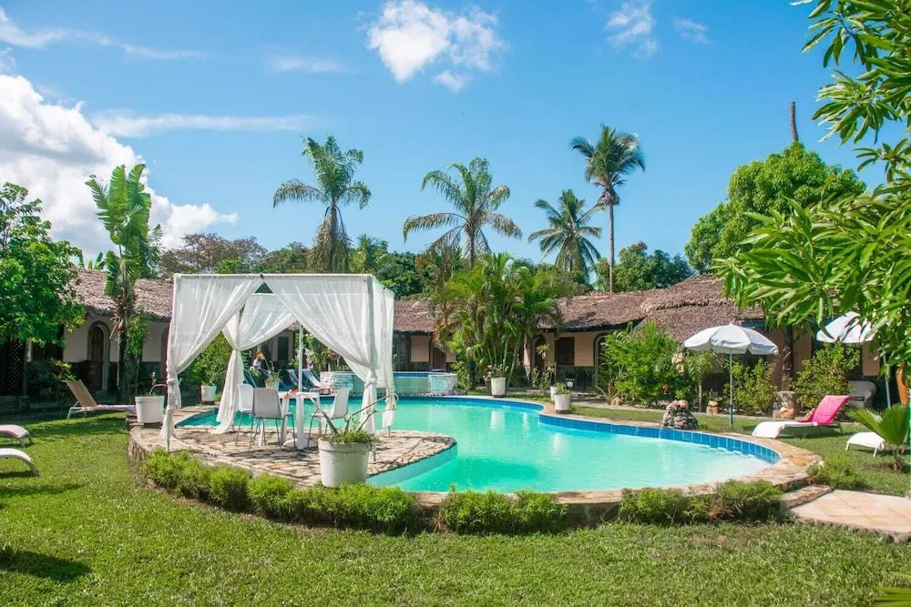 Madiro Hotel