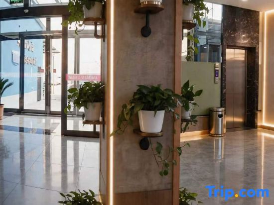 Wuyi Yujia Hotel