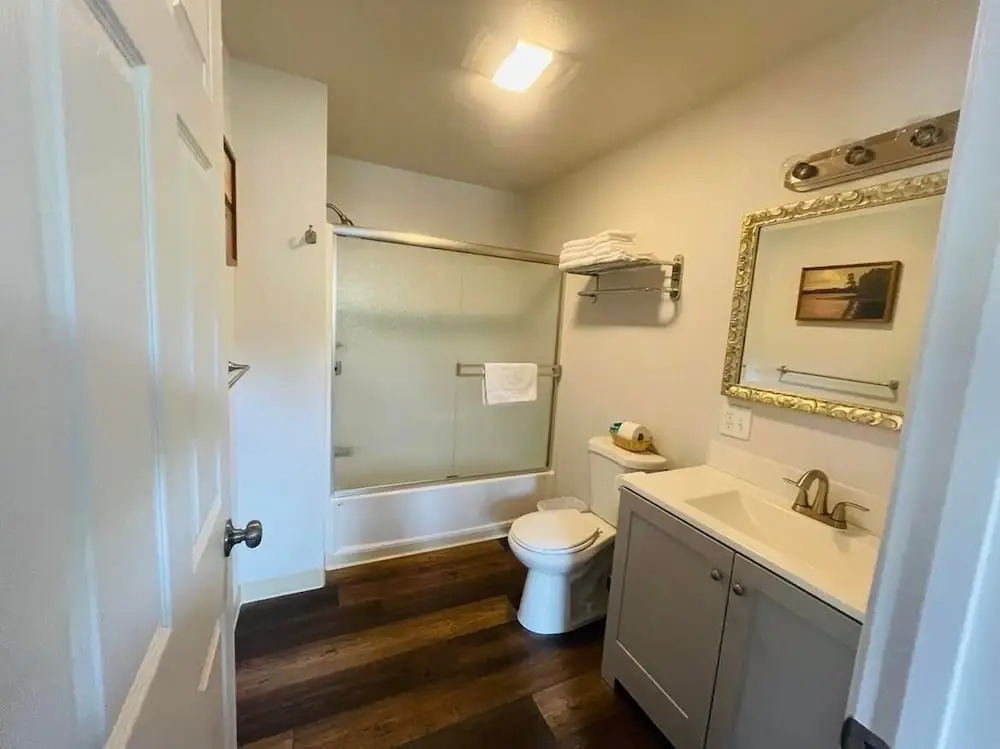 Riverfront Lodging