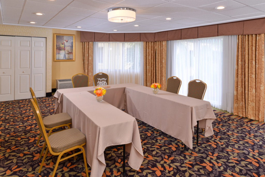Holiday Inn Express Hotel Clearwater East - ICOT Center by IHG