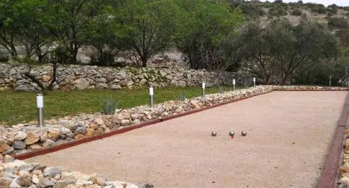 The Garden of Elaïs
