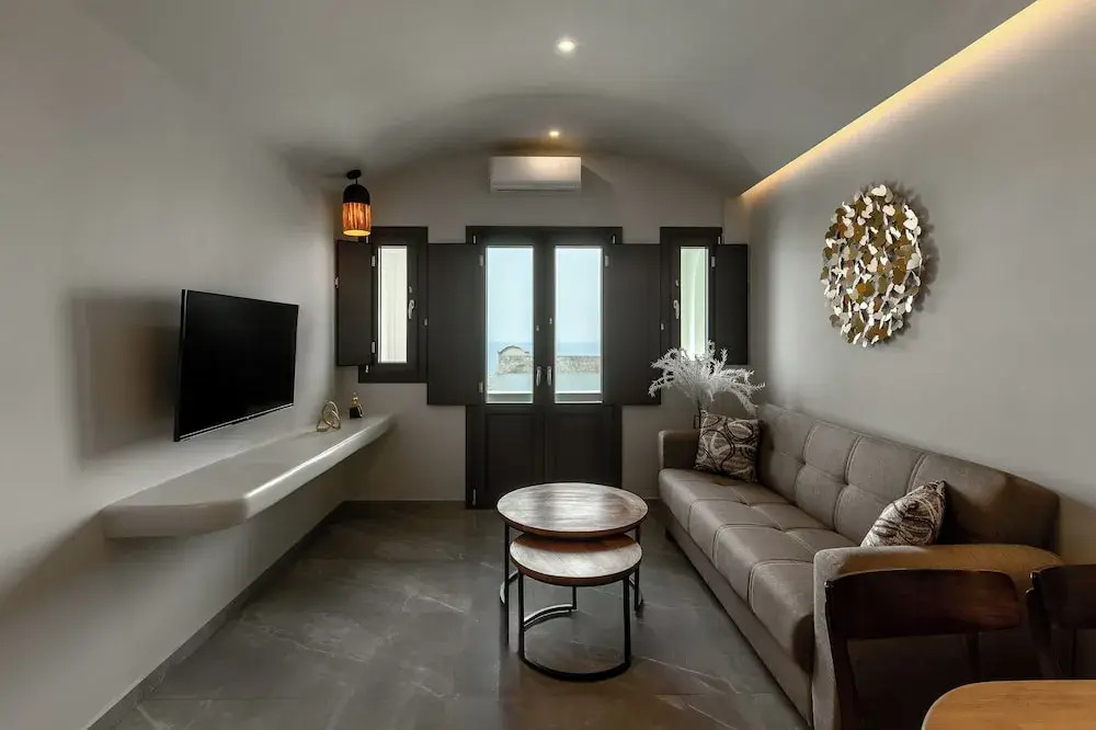 Kudos Suites Firostefani