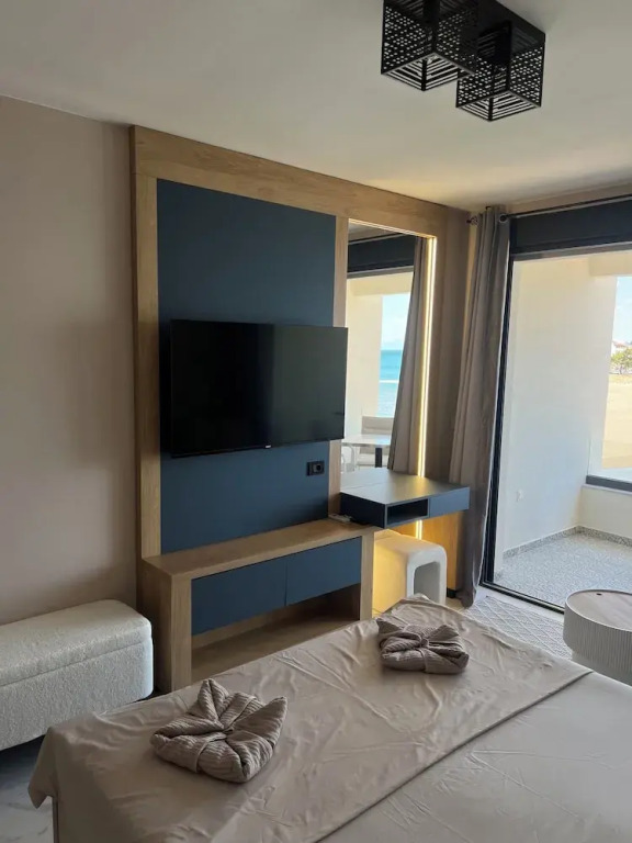 Seastar Apartments