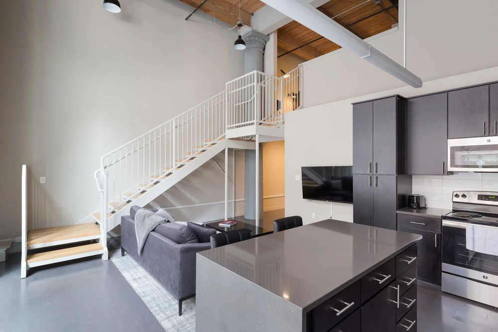 Swofford - Spacious DT Apts with Free Parking by Zencity