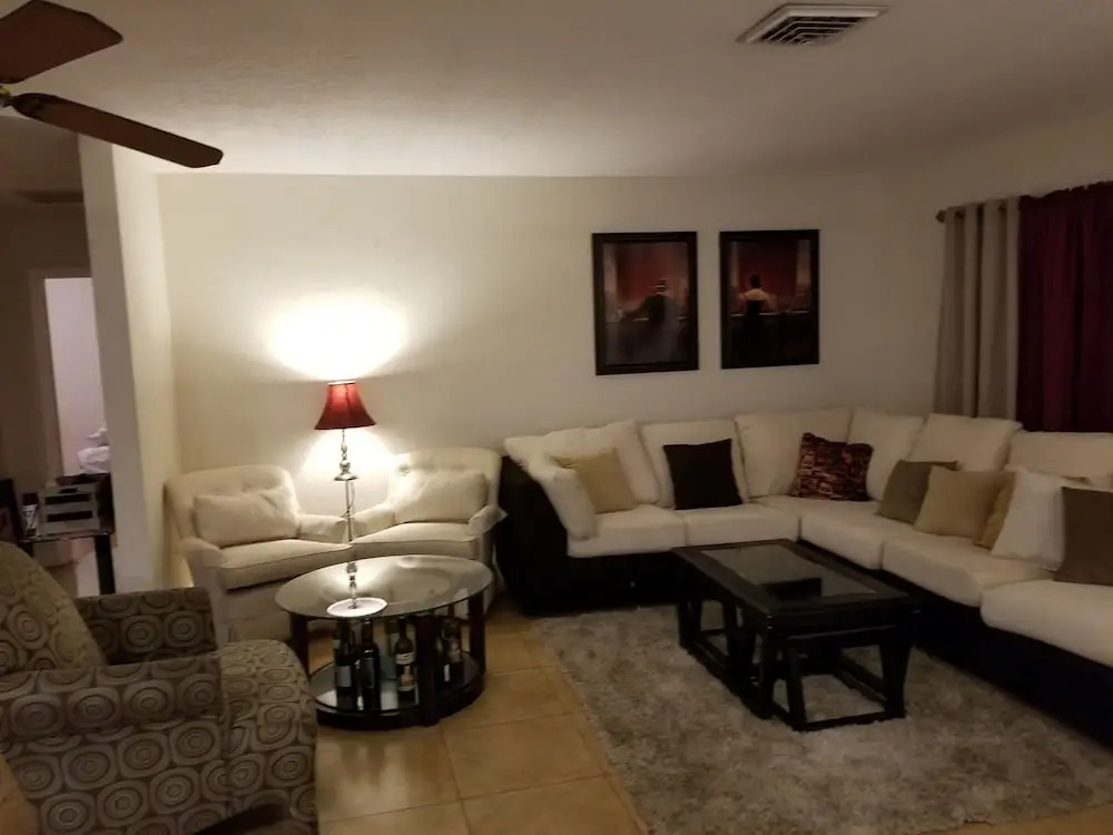 2Bed 2Bath Half Duplex Home