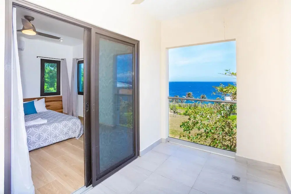 West Bay Breeze 3 Bedroom Home by RedAwning