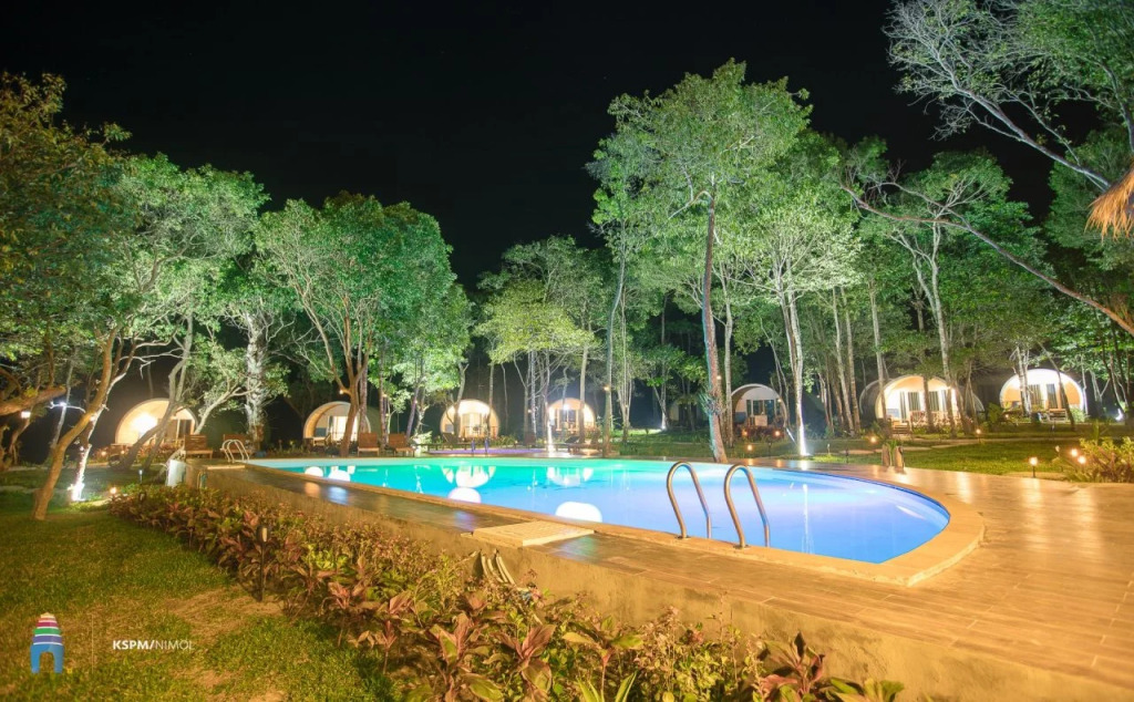 Tube Resort by EHM