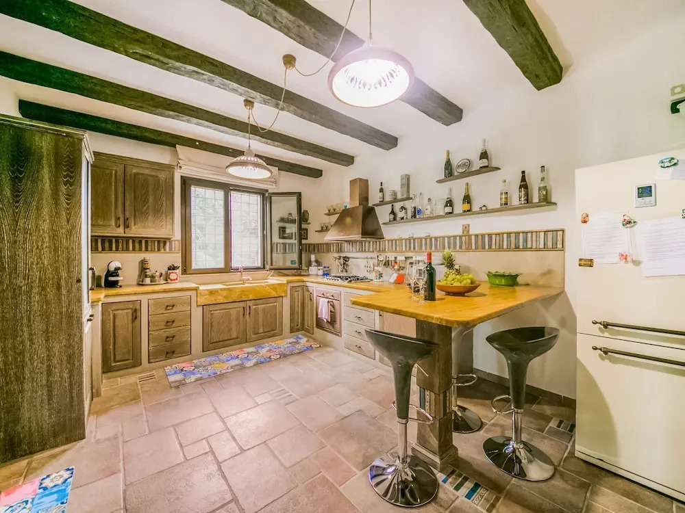 Villa With Private Pool With Salt Water Whirlpool and Cozy Porch