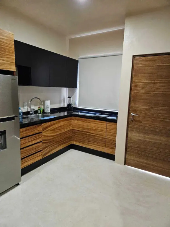 Elegant 1 Bedroom - 1 bathroom Apartment