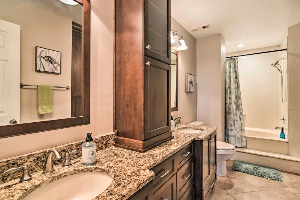St Pete Condo w/ Private Lanai & Community Pool!