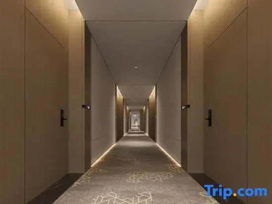 Ousika International Hotel (Dalang Lixiang Park Metro Station Branch)