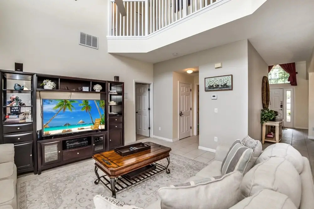 2615 Emerald Island