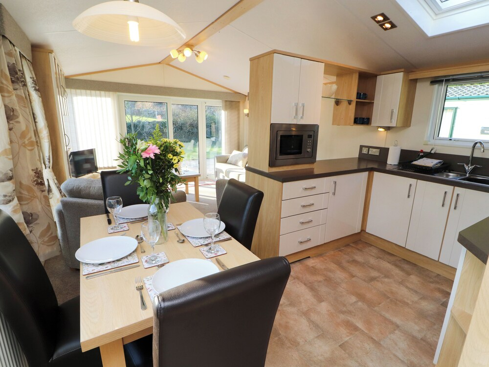 Lodge 2