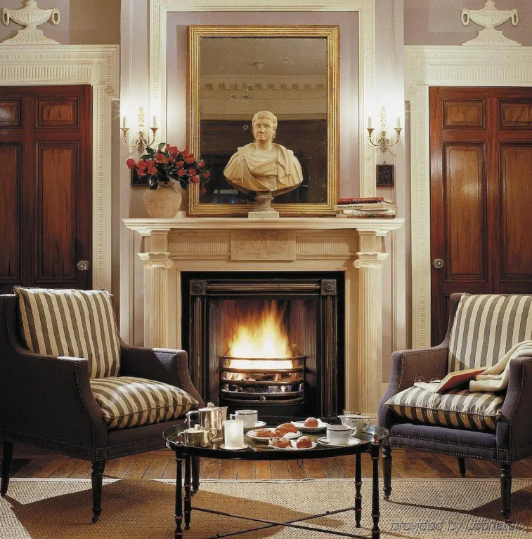 Le Dokhans Paris Arc de Triomphe, a Tribute Portfolio Hotel