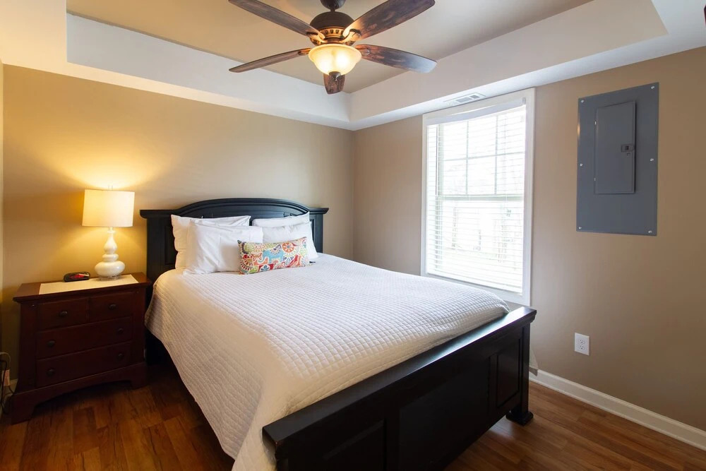 The Dahlonega Square Hotel