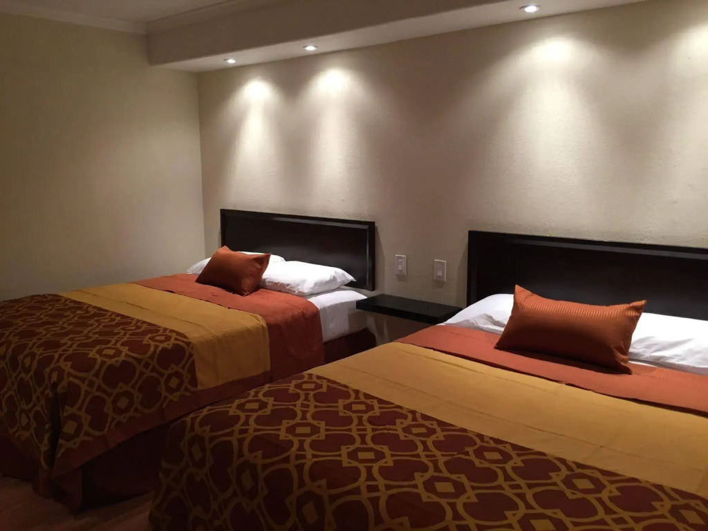 Anaheim Executive Inn & Suites