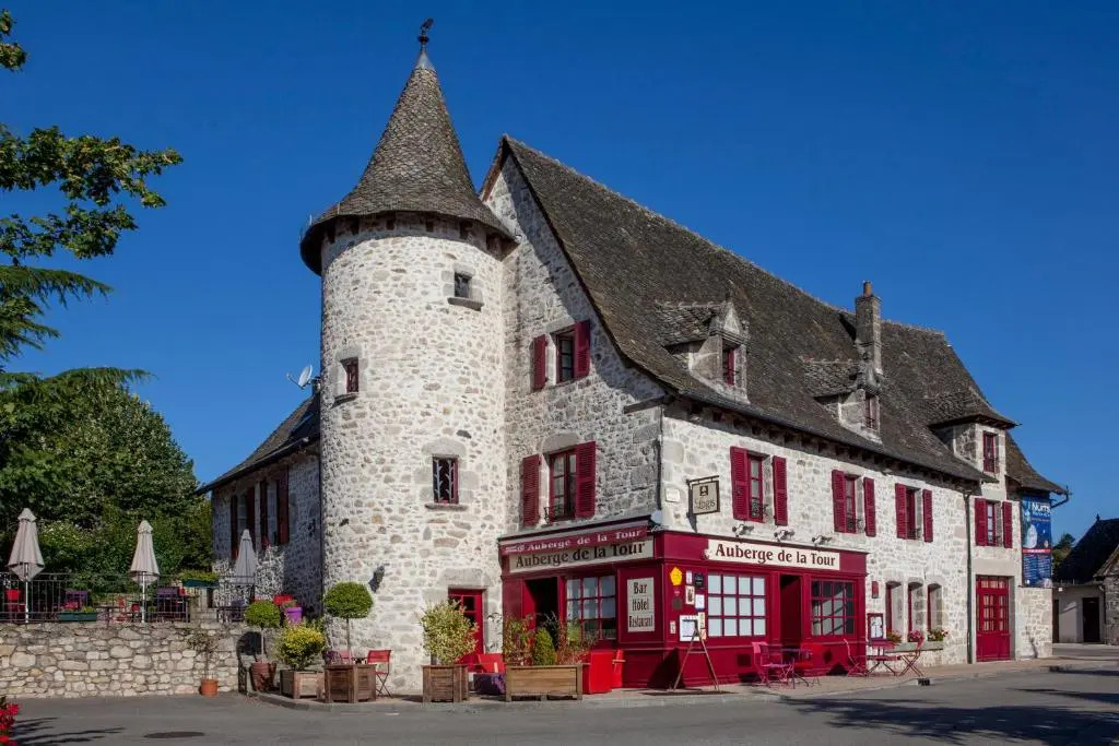 Demeures & Châteaux Auberge de la Tour - Hôtel & Restaurants - Marcolès Auvergne