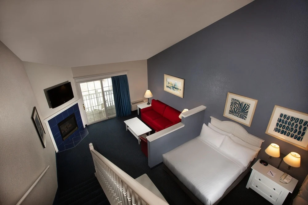 Blue Harbor Resort and Conference Center