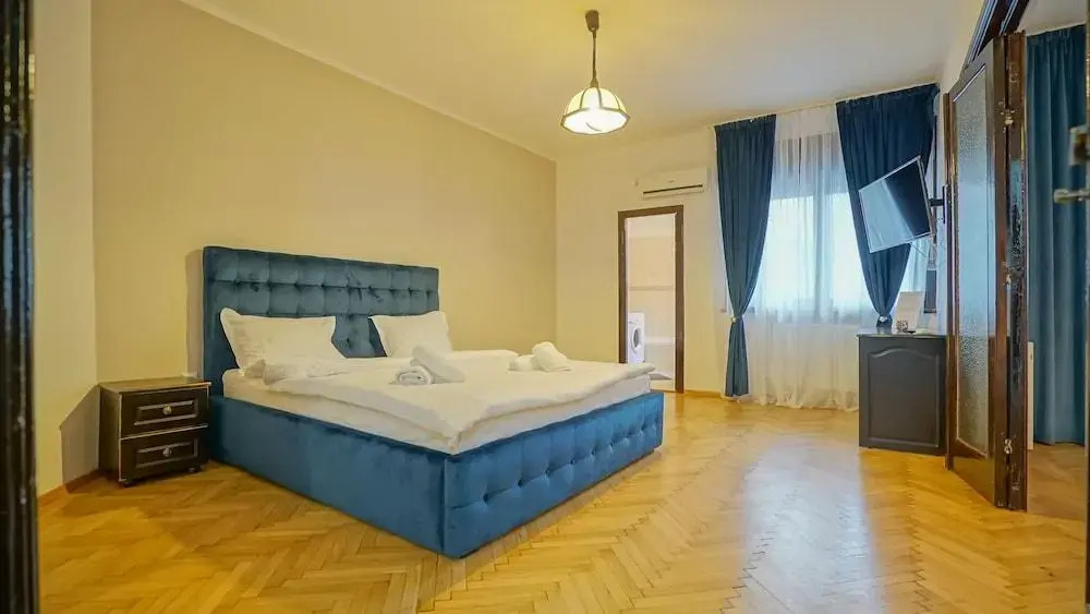 CN2i Luxury Accommodation Cismigiu