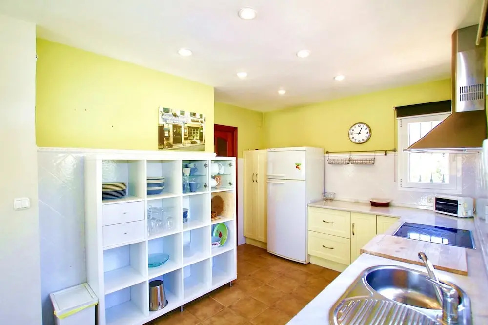 4BR Villa Milana, Private Pool, Sea Views. Wifi, 3 Mins Drive to the Beach