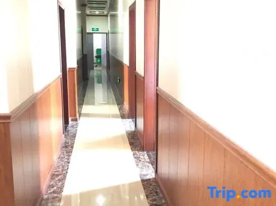 Jishou Fangyuan Hotel