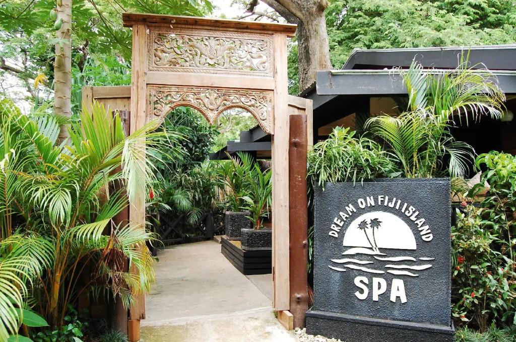 First Landing Beach Resort & Villas