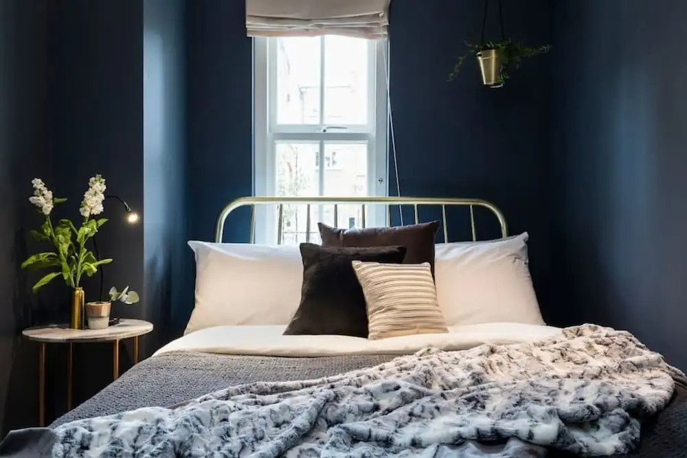 Amazing Designer 2 bed in Barons Court/west Ken