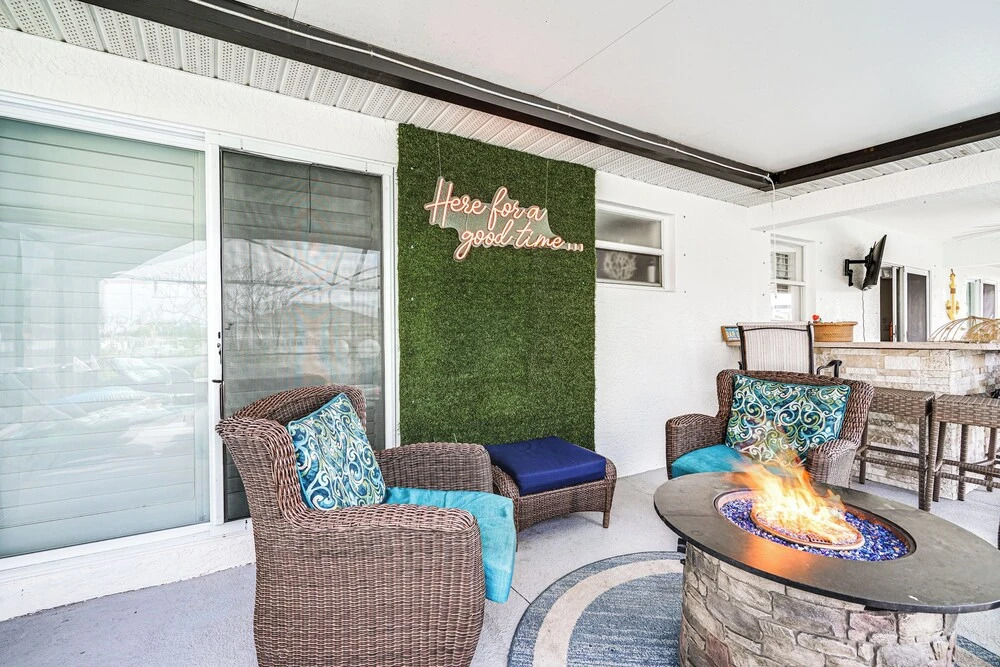 Chic Cape Coral Oasis w/ Pool: 5 Mi to Beach!