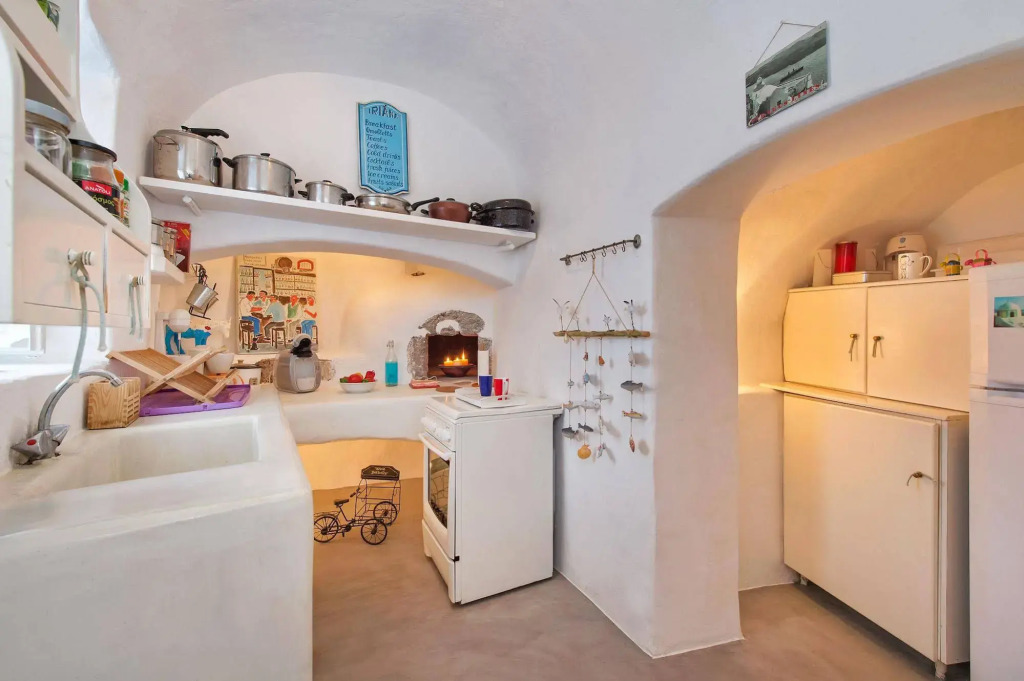 White Cave Private Villa
