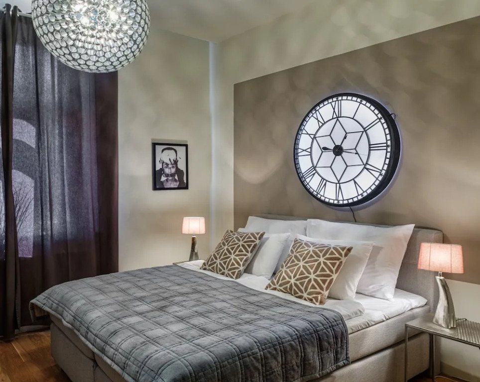 MN6 Luxury Suites by Adrez