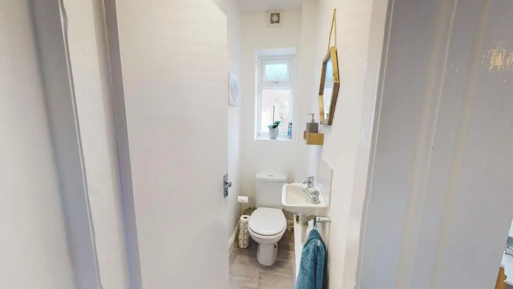 Stunning 3-Bed house in Chester by 53 Degrees Property, ideal for Contractors & Families, FREE Parking - Sleeps 7