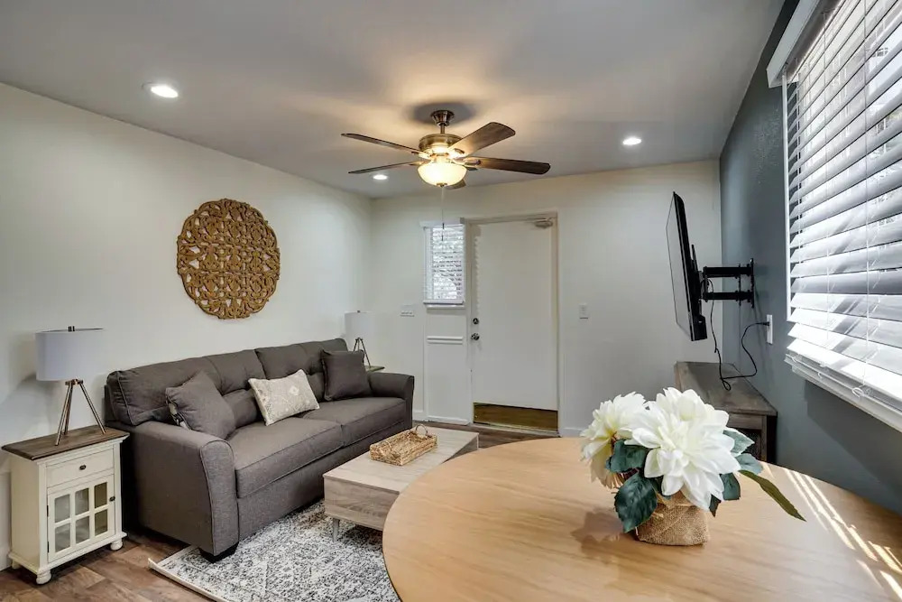 3 Mi to Lovers Knoll: Peaceful Gem w/ Patio