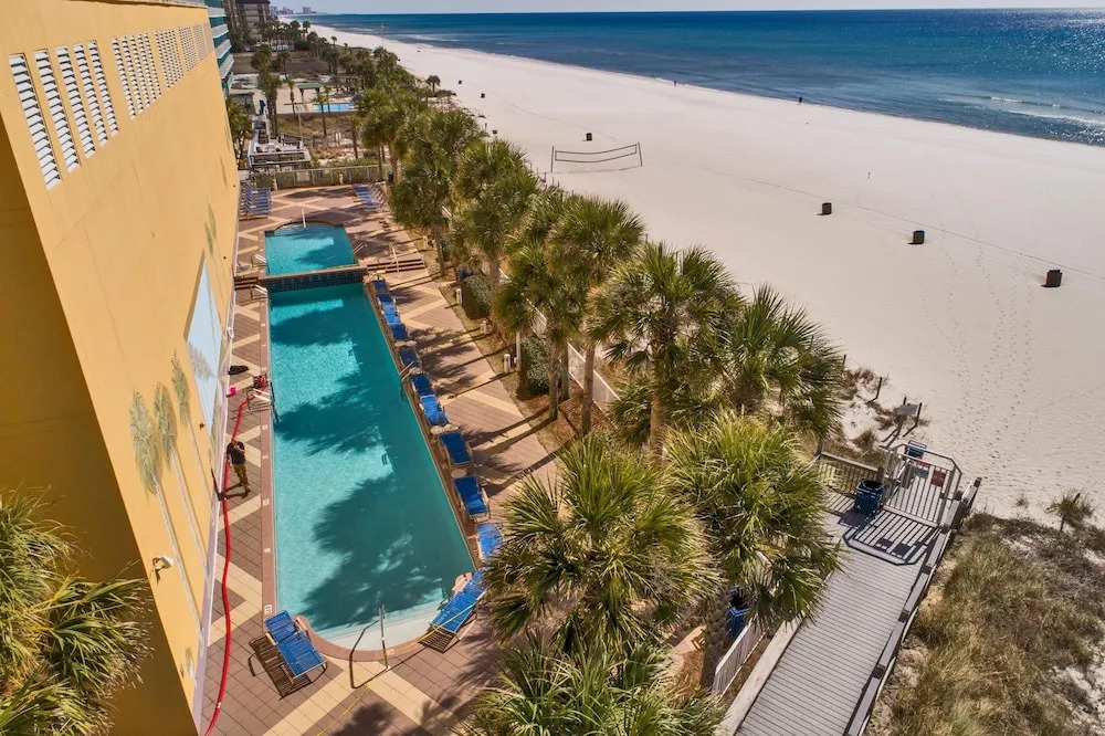 Sterling Reef Beach Resort