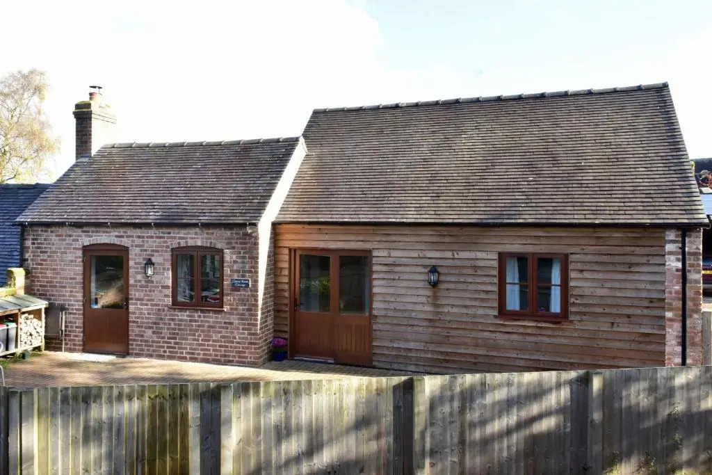 Finest Retreats - Shropshire Cottage, 2 bedrooms, sleeps 3