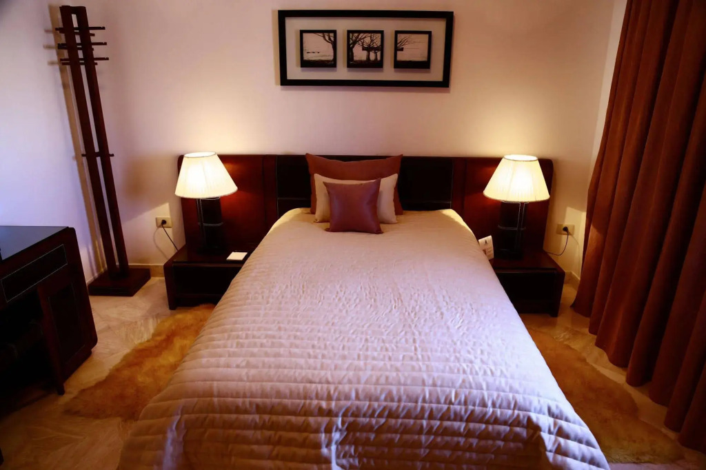 The Penthouse Suites Hotel