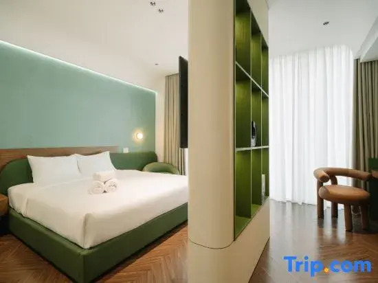 TRON Villa - 4BR Private Pool - Golfside Retreat