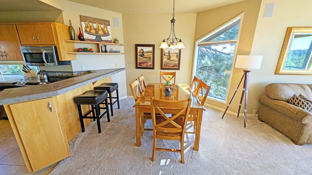 Mt Bachelor Village 324 A SR