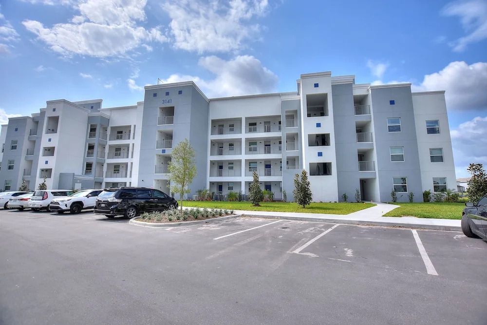 Storey Lake Resort 2bd Condo Overlooking Water #840