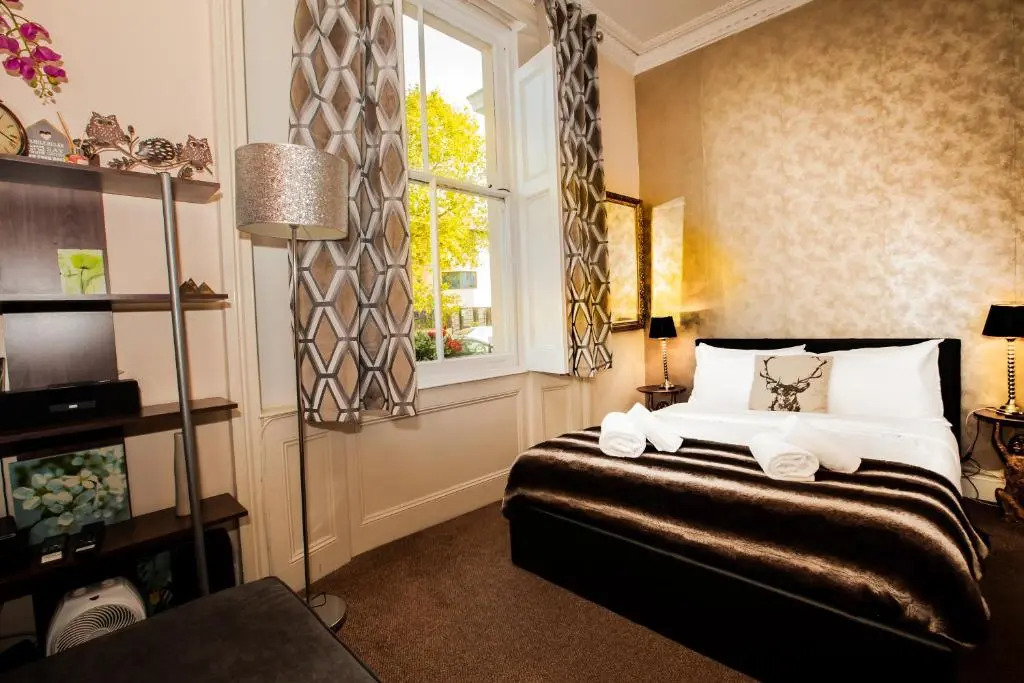 Pimlico Central London Suite near Victoria