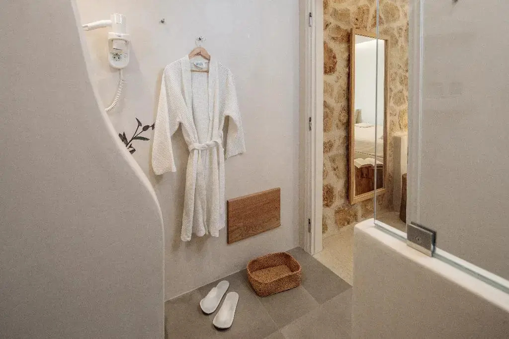 Proteas Hotel & Suites