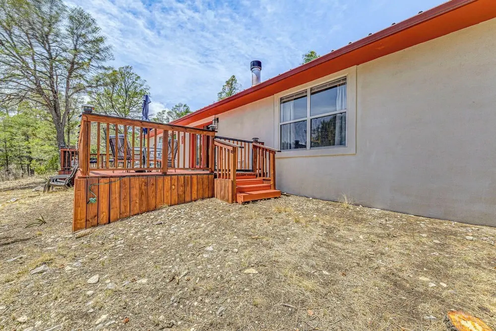 Charming Ruidoso House w/ Deck & Mountain Views!