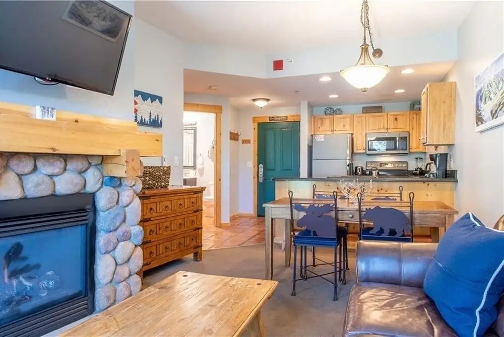 Perfectly Located Condo With Great Views - TX207 by Redawning