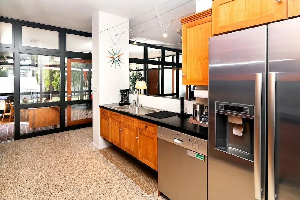Mid Century Modern Weekly Winter Rates!